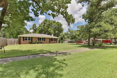 500 Smith Street, Clute, TX 77531 - Photo 3