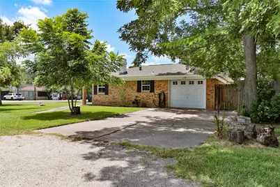 500 Smith Street, Clute, TX 77531 - Photo 5