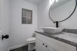 703 Ravensworth Dr, Conroe, TX 77302 - Photo 15