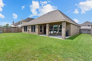 11810 Pearl Ln, Mont Belvieu, TX 77535 - Photo 9