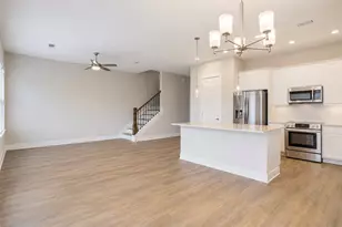 966 Ford Pines Ln, Houston, TX 77091 - Photo 5