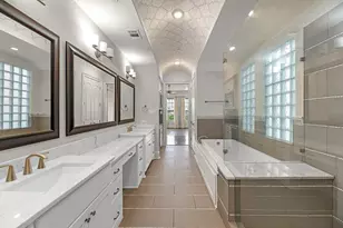 3709 Somerset Commons Ln, Houston, TX 77055 - Photo 19