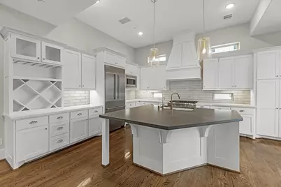 3709 Somerset Commons Lane, Houston, TX 77055 - Photo 7
