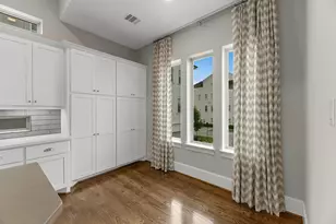 3709 Somerset Commons Ln, Houston, TX 77055 - Photo 11
