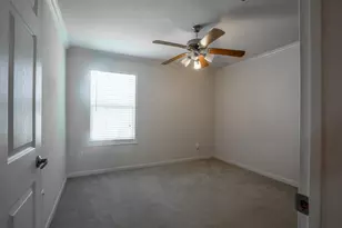 635 8th St, San Leon, TX 77539 - Photo 7