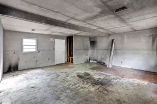 10509 Cathedral Dr, Houston, TX 77051 - Photo 9