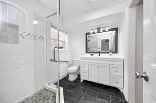 5542 Holly St, Houston, TX 77081 - Photo 19