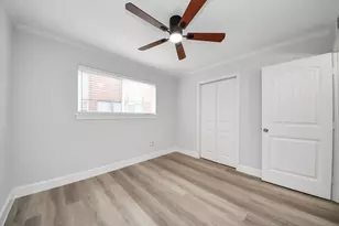 5542 Holly St, Houston, TX 77081 - Photo 15