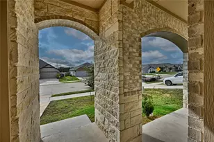 1010 Fannin St, Brenham, TX 77833 - Photo 3