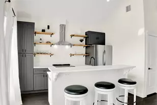 1065 Sunset Circle W, Crystal Beach, TX 77650 - Photo 17