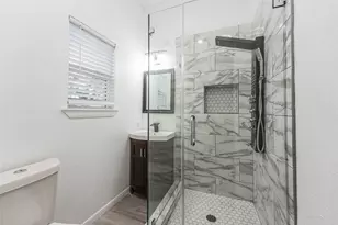 212 Clifton St, Houston, TX 77011 - Photo 7