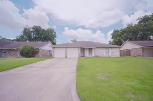 9811 Mango St, Houston, TX 77075 - Photo 1