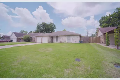 9811 Mango Street, Houston, TX 77075 - Photo 3