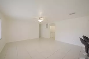 9811 Mango St, Houston, TX 77075 - Photo 15
