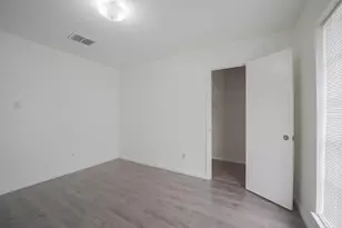9811 Mango St, Houston, TX 77075 - Photo 25