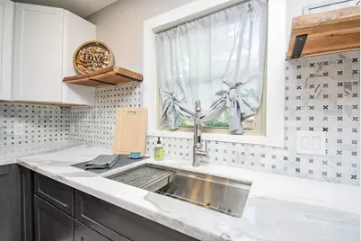 7618 Highmeadow Drive, Houston, TX 77063 - Photo 19