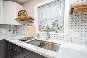 7618 Highmeadow Dr, Houston, TX 77063 - Photo 19