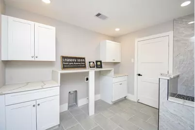 7618 Highmeadow Drive, Houston, TX 77063 - Photo 33