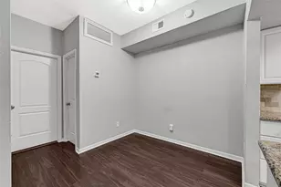 2425 Augusta Dr, Houston, TX 77057 - Photo 7