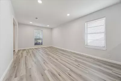 6034 Autumn Forest Drive, Houston, TX 77092 - Photo 7