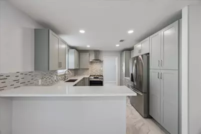 6034 Autumn Forest Drive, Houston, TX 77092 - Photo 9