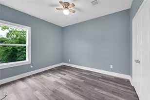 4306 New Orleans St, Houston, TX 77020 - Photo 17