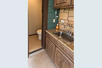 10391 Highway 359 #B, Orange Grove, TX 78372 - Photo 9