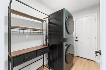 21 Crystal Lake Lane, The Woodlands, TX 77380 - Photo 7