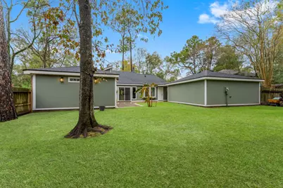 21 Crystal Lake Lane, The Woodlands, TX 77380 - Photo 19