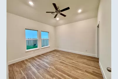 318 Cardinal Dr, Port Lavaca, TX 77979 - Photo 15