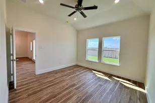 318 Cardinal Dr, Port Lavaca, TX 77979 - Photo 15