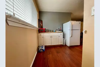 8406 Glen Valley Drive, Houston, TX 77061 - Photo 37