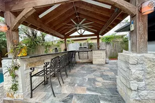 8406 Glen Valley Dr, Houston, TX 77061 - Photo 39