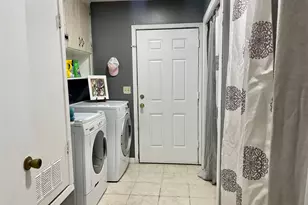 8406 Glen Valley Dr, Houston, TX 77061 - Photo 27