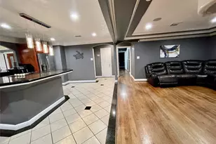 8406 Glen Valley Dr, Houston, TX 77061 - Photo 15