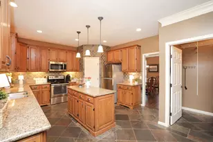 427 W North Hill Dr, Spring, TX 77388 - Photo 9