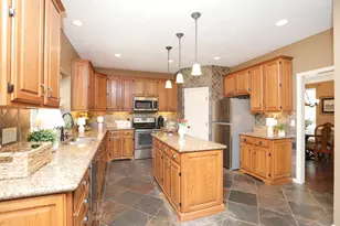 427 W North Hill Dr, Spring, TX 77388 - Photo 11