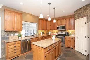 427 W North Hill Dr, Spring, TX 77388 - Photo 11