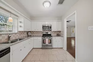 2708 Shady Creek Dr, Pearland, TX 77581 - Photo 11