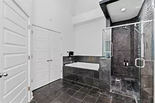 2025 Colquitt St, Houston, TX 77098 - Photo 27