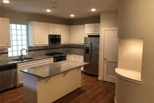 3656 Main Plaza Dr, Houston, TX 77025 - Photo 5