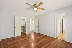 14819 Walbrook Dr, Sugar Land, TX 77498 - Photo 35