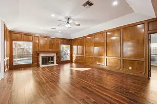 14819 Walbrook Dr, Sugar Land, TX 77498 - Photo 17