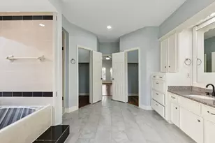 14819 Walbrook Dr, Sugar Land, TX 77498 - Photo 25