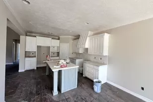 7925 Farrah St, Beaumont, TX 77707 - Photo 15