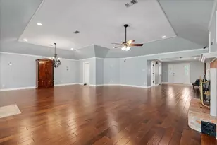 904 Holland St, Navasota, TX 77868 - Photo 11