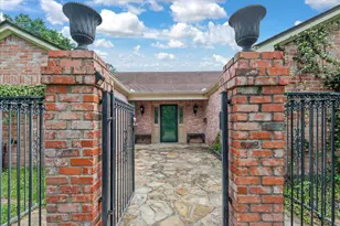 904 Holland St, Navasota, TX 77868 - Photo 3