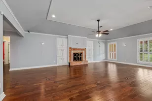 904 Holland St, Navasota, TX 77868 - Photo 9