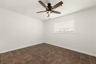 10626 Ivyridge Rd, Houston, TX 77043 - Photo 25