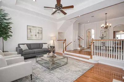 2135 Stacy Knoll, Houston, TX 77008 - Photo 3